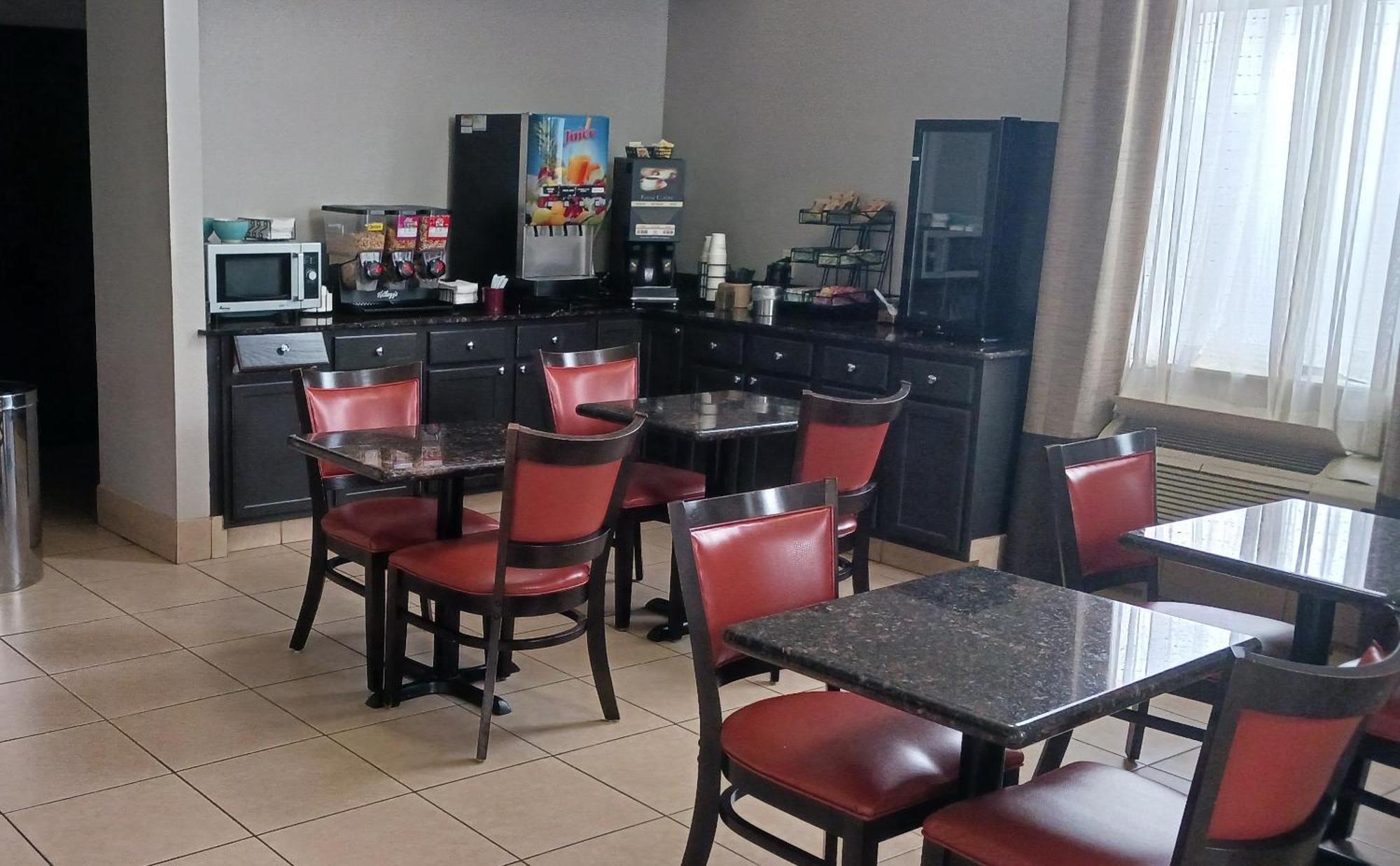 Red Roof Inn & Suites Jackson - Richland מראה חיצוני תמונה