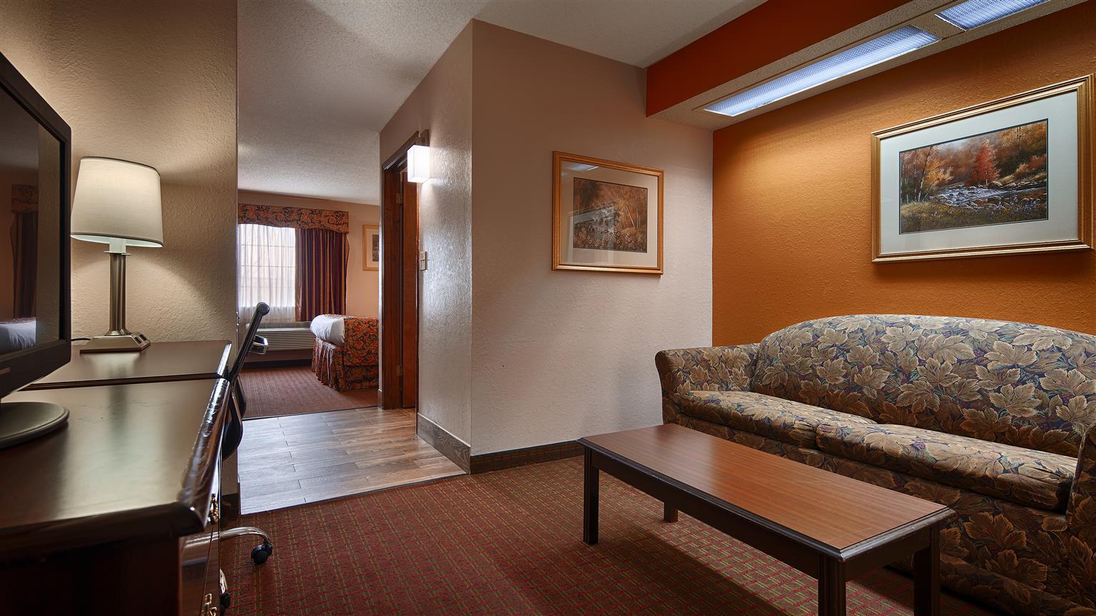Red Roof Inn & Suites Jackson - Richland מראה חיצוני תמונה