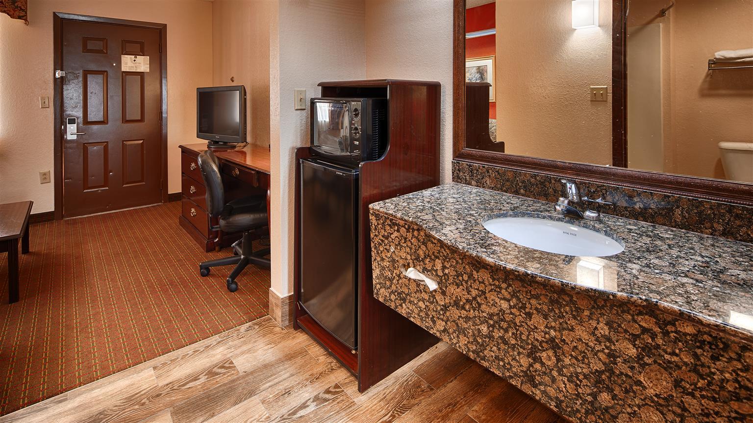 Red Roof Inn & Suites Jackson - Richland מראה חיצוני תמונה