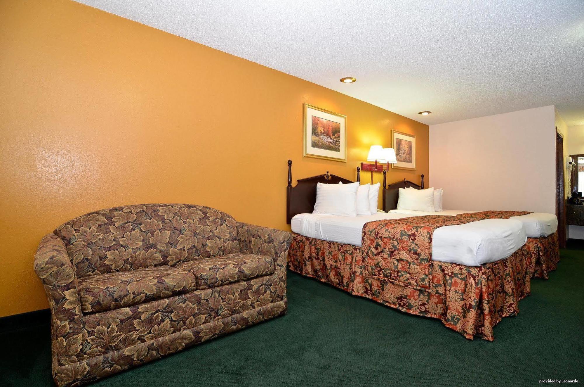 Red Roof Inn & Suites Jackson - Richland מראה חיצוני תמונה