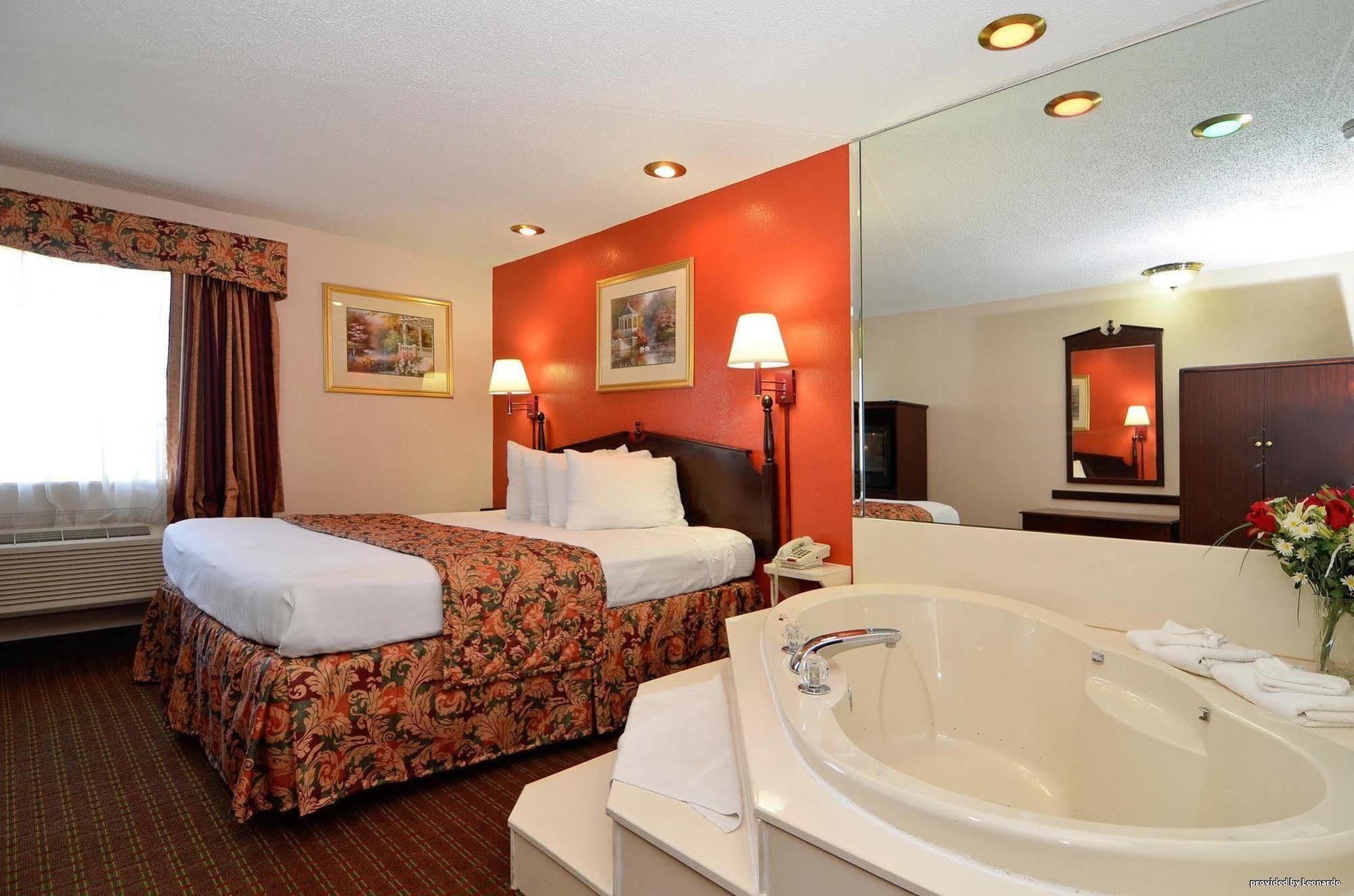 Red Roof Inn & Suites Jackson - Richland חדר תמונה
