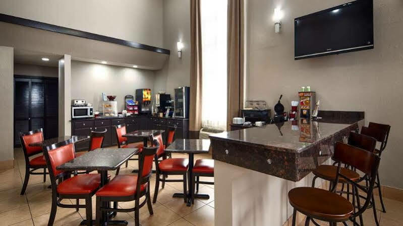 Red Roof Inn & Suites Jackson - Richland מראה חיצוני תמונה